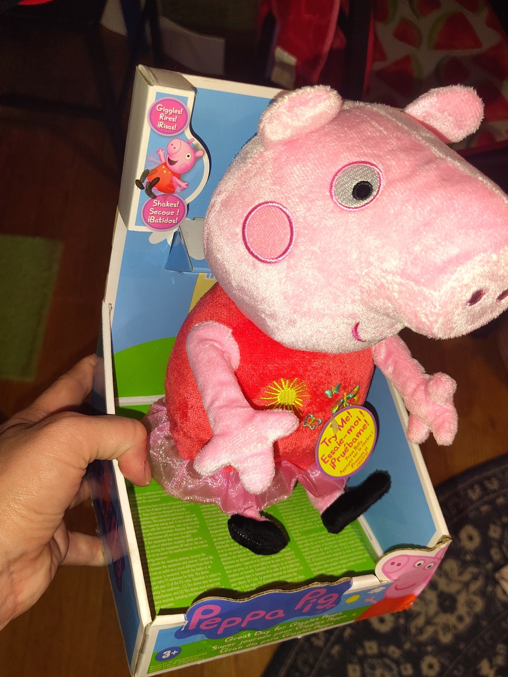 NIB Great Day for Giggles Peppa , 9” plush Shakes & Giggles , Hasbro